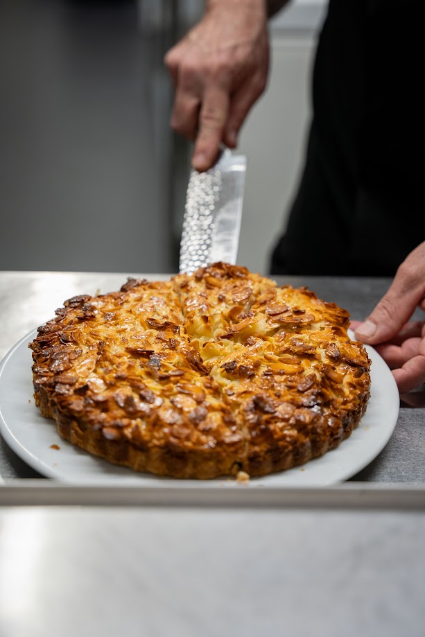 Traditional almond tart